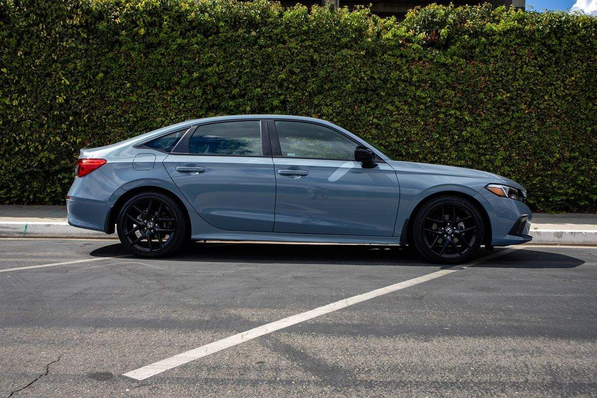 2023 Honda Civic Sport photo 3