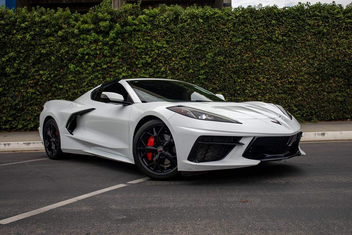 2022 Chevrolet Corvette 1LT photo 2