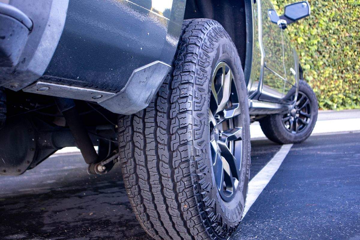 2018 Chevrolet Silverado 1500 LT photo 4
