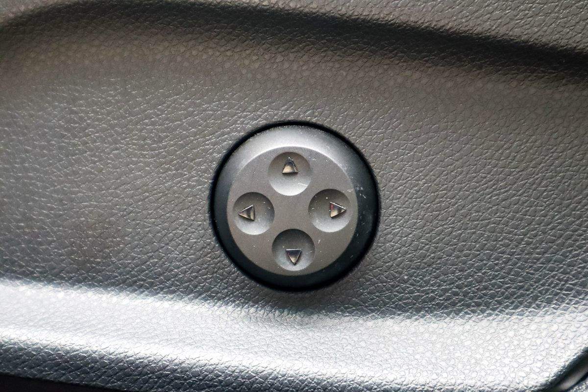 2016 Mercedes Benz GLC 300 photo 4