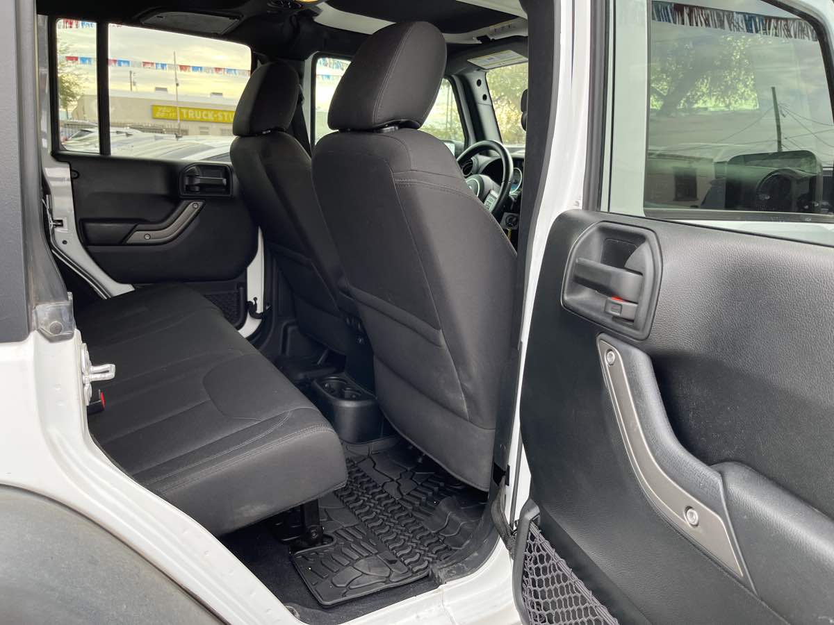2018 Jeep Wrangler JK Unlimited Sport S - Photo 6