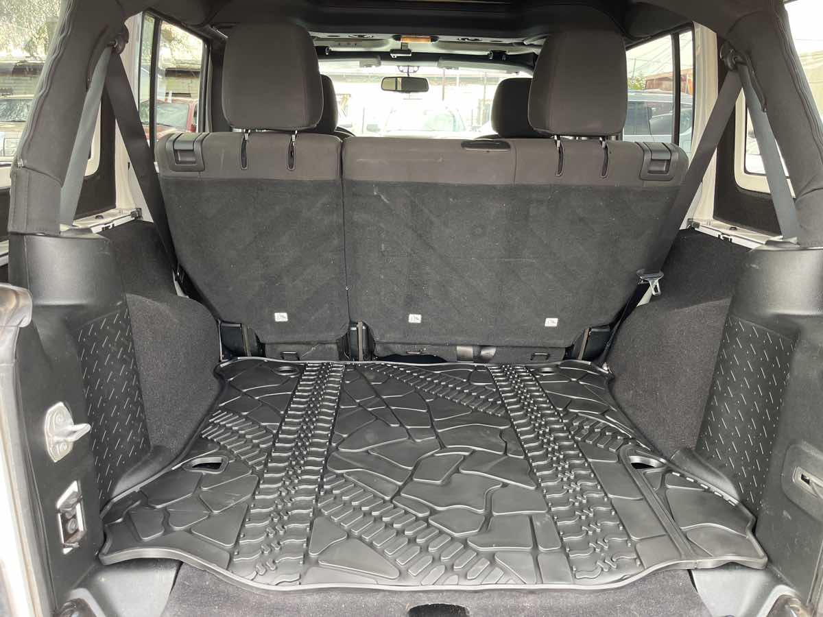 2018 Jeep Wrangler JK Unlimited Sport S - Photo 9
