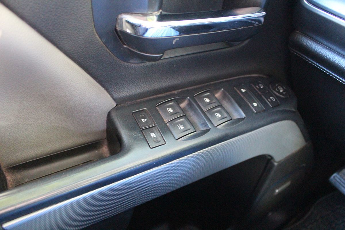 2015 Chevrolet Silverado 3500HD LTZ Z71 photo 9