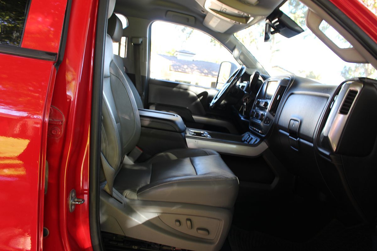 2015 Chevrolet Silverado 3500HD LTZ Z71 photo 16