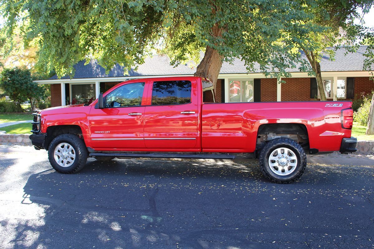 2015 Chevrolet Silverado 3500HD LTZ Z71 photo 36