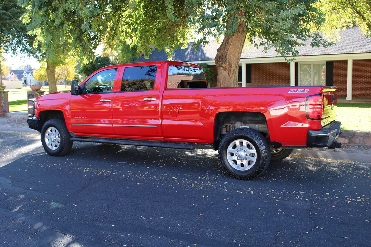 2015 Chevrolet Silverado 3500HD LTZ Z71 photo 37