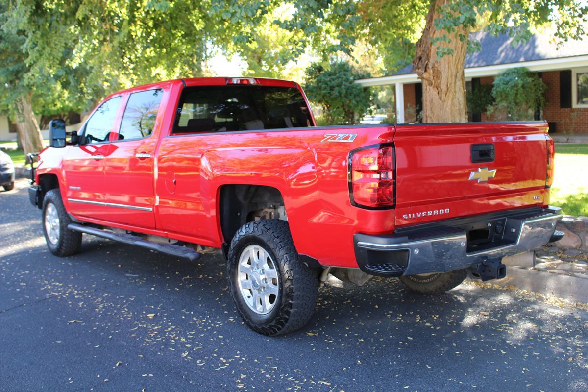 2015 Chevrolet Silverado 3500HD LTZ Z71 photo 39