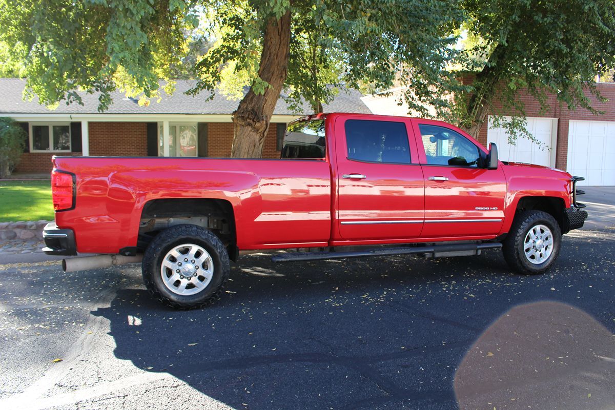 2015 Chevrolet Silverado 3500HD LTZ Z71 photo 46