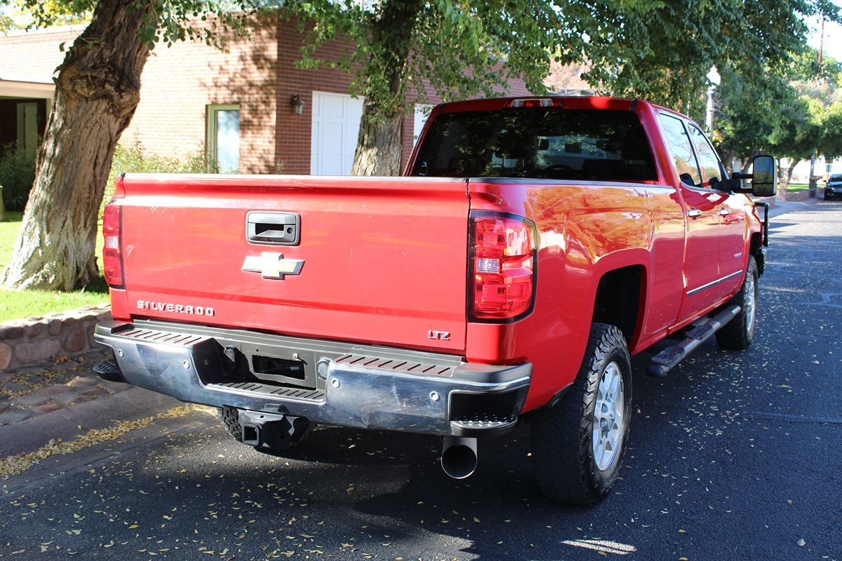 2015 Chevrolet Silverado 3500HD LTZ Z71 photo 48