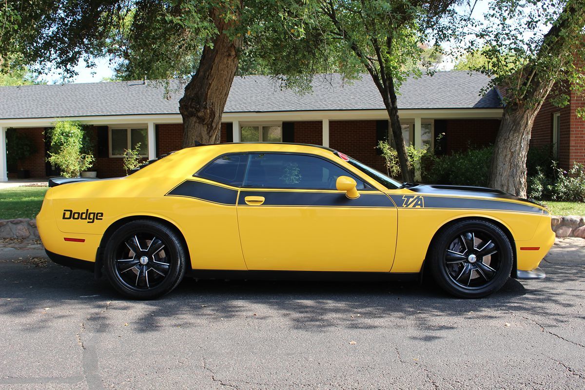2017 Dodge Challenger T/A 392 photo 3