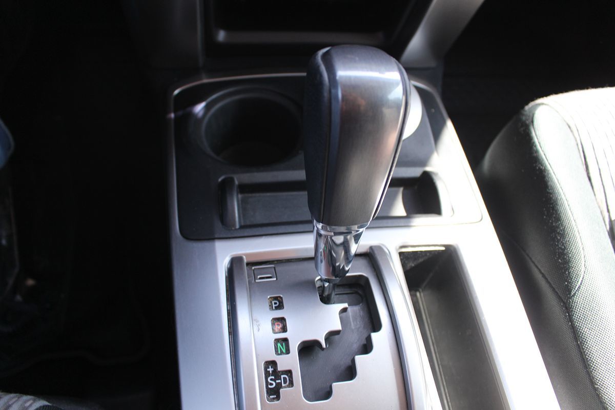 2016 Toyota 4Runner SR5 photo 22
