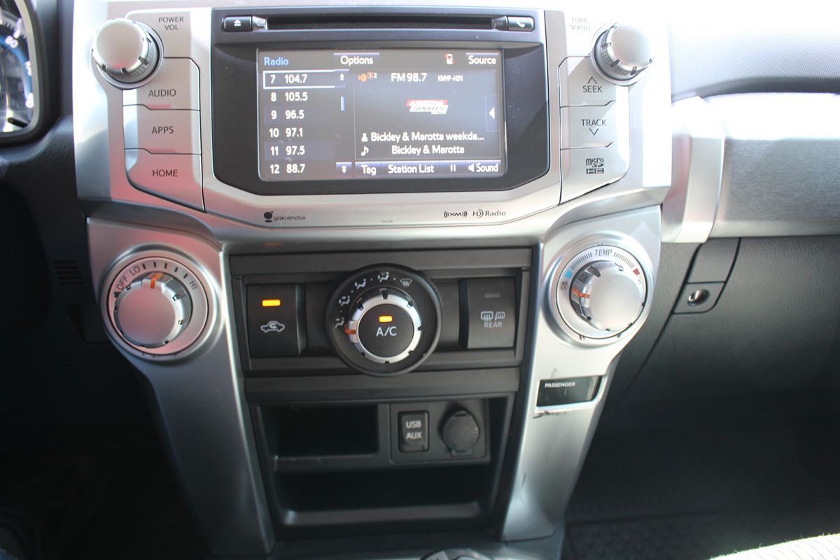 2016 Toyota 4Runner SR5 photo 24