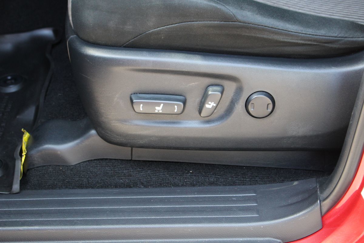 2016 Toyota 4Runner SR5 photo 9