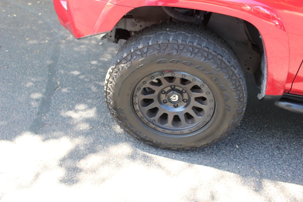 2016 Toyota 4Runner SR5 photo 44