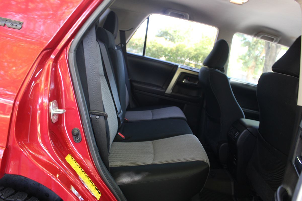 2016 Toyota 4Runner SR5 photo 13