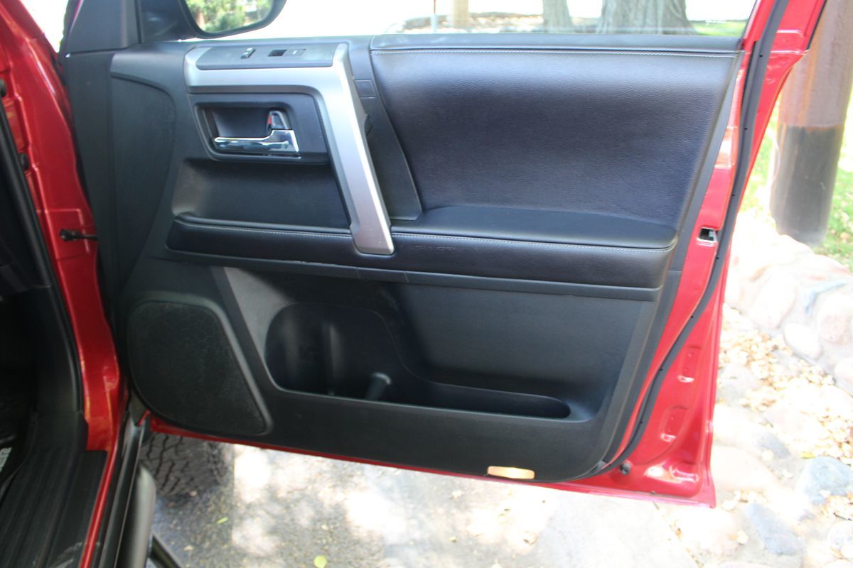 2016 Toyota 4Runner SR5 photo 15