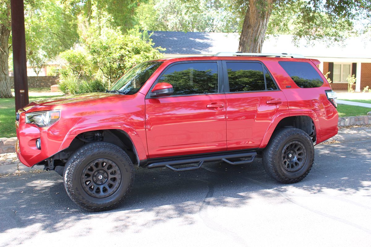 2016 Toyota 4Runner SR5 photo 30
