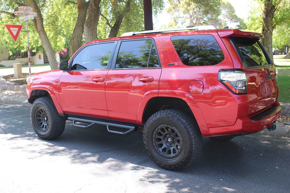2016 Toyota 4Runner SR5 photo 32