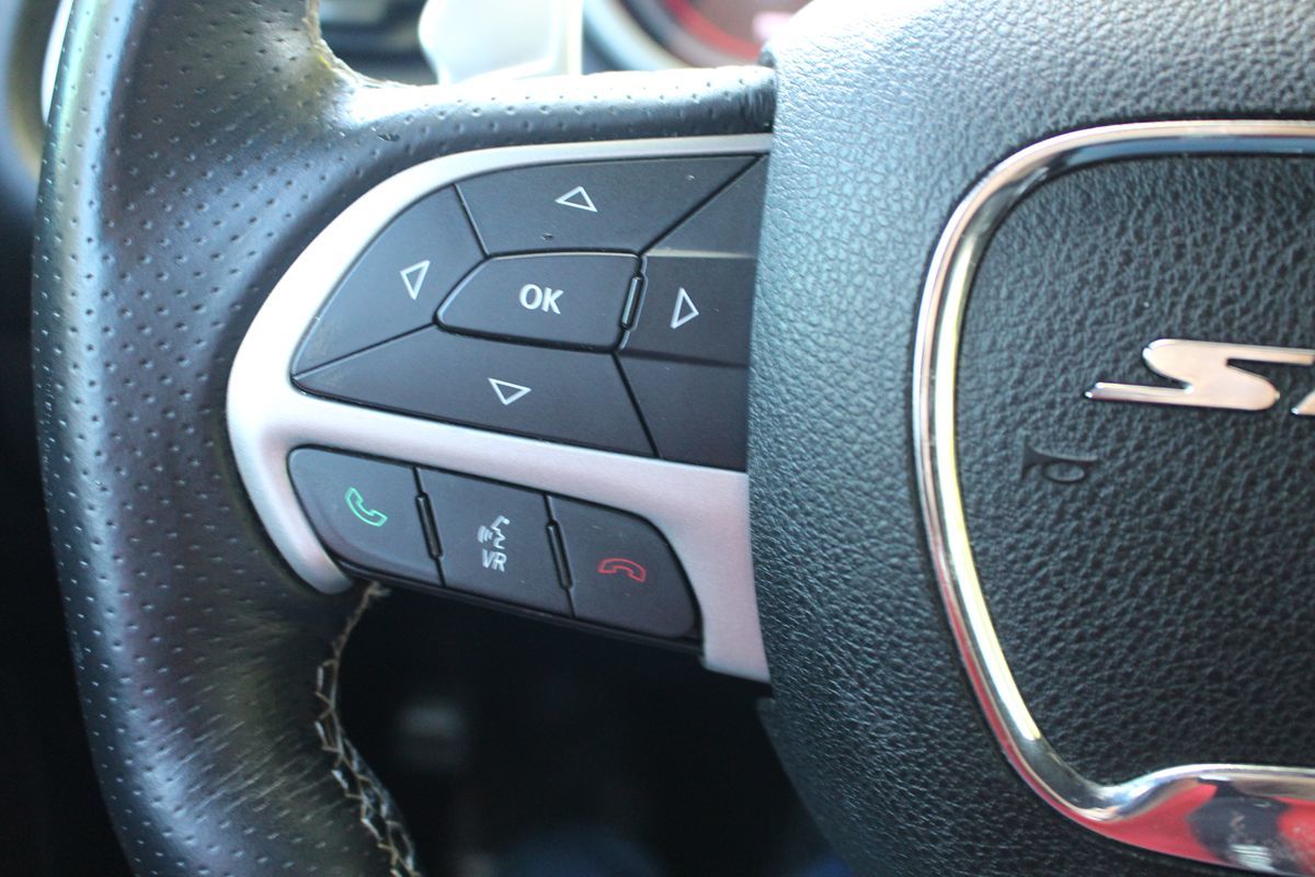 2015 Dodge Challenger SRT8 392 photo 32