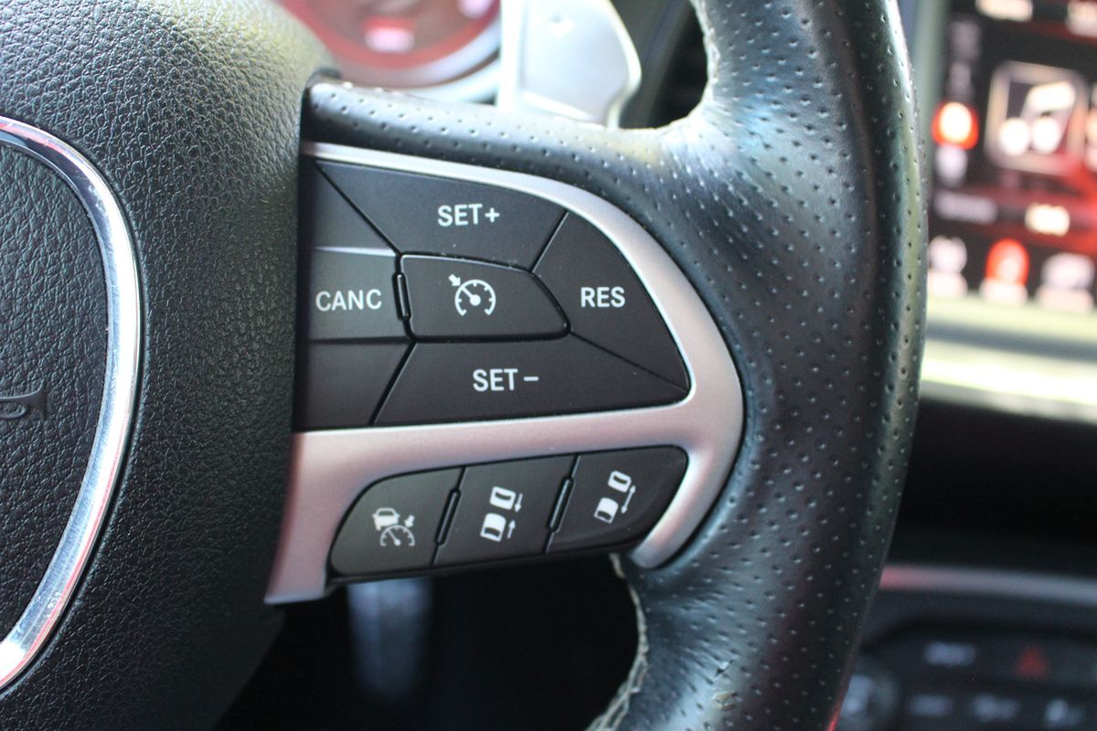 2015 Dodge Challenger SRT8 392 photo 33