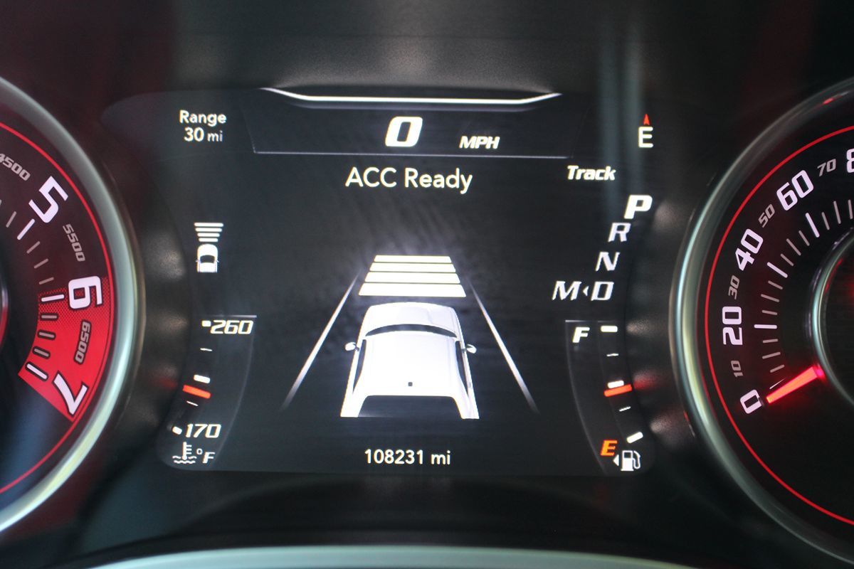 2015 Dodge Challenger SRT8 392 photo 28