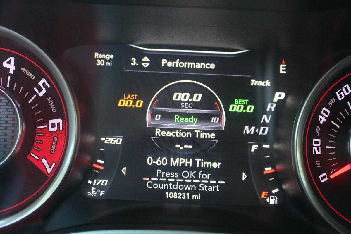 2015 Dodge Challenger SRT8 392 photo 27