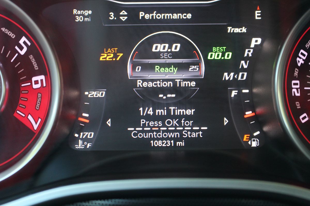 2015 Dodge Challenger SRT8 392 photo 24
