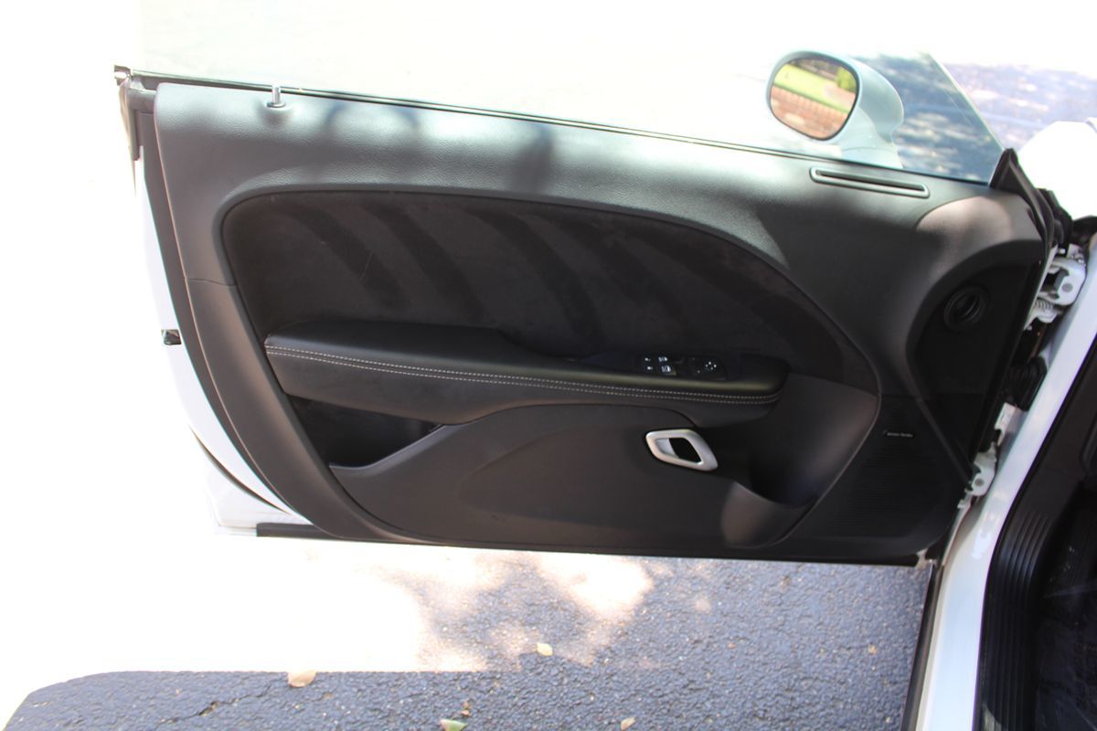 2015 Dodge Challenger SRT8 392 photo 11