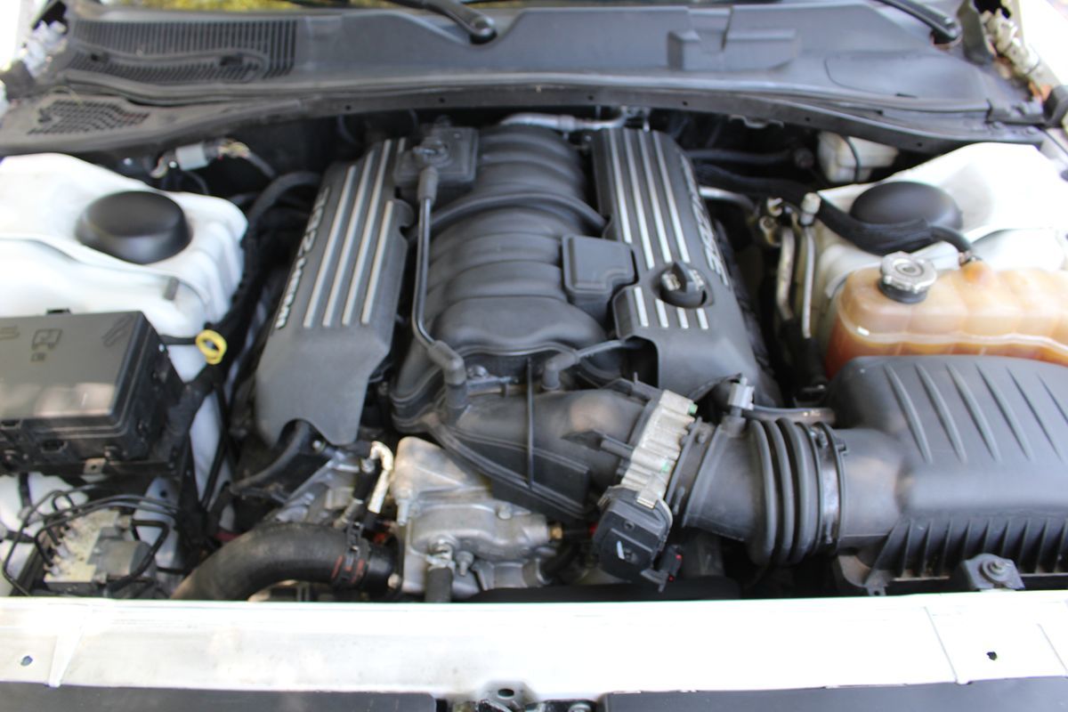 2015 Dodge Challenger SRT8 392 photo 57