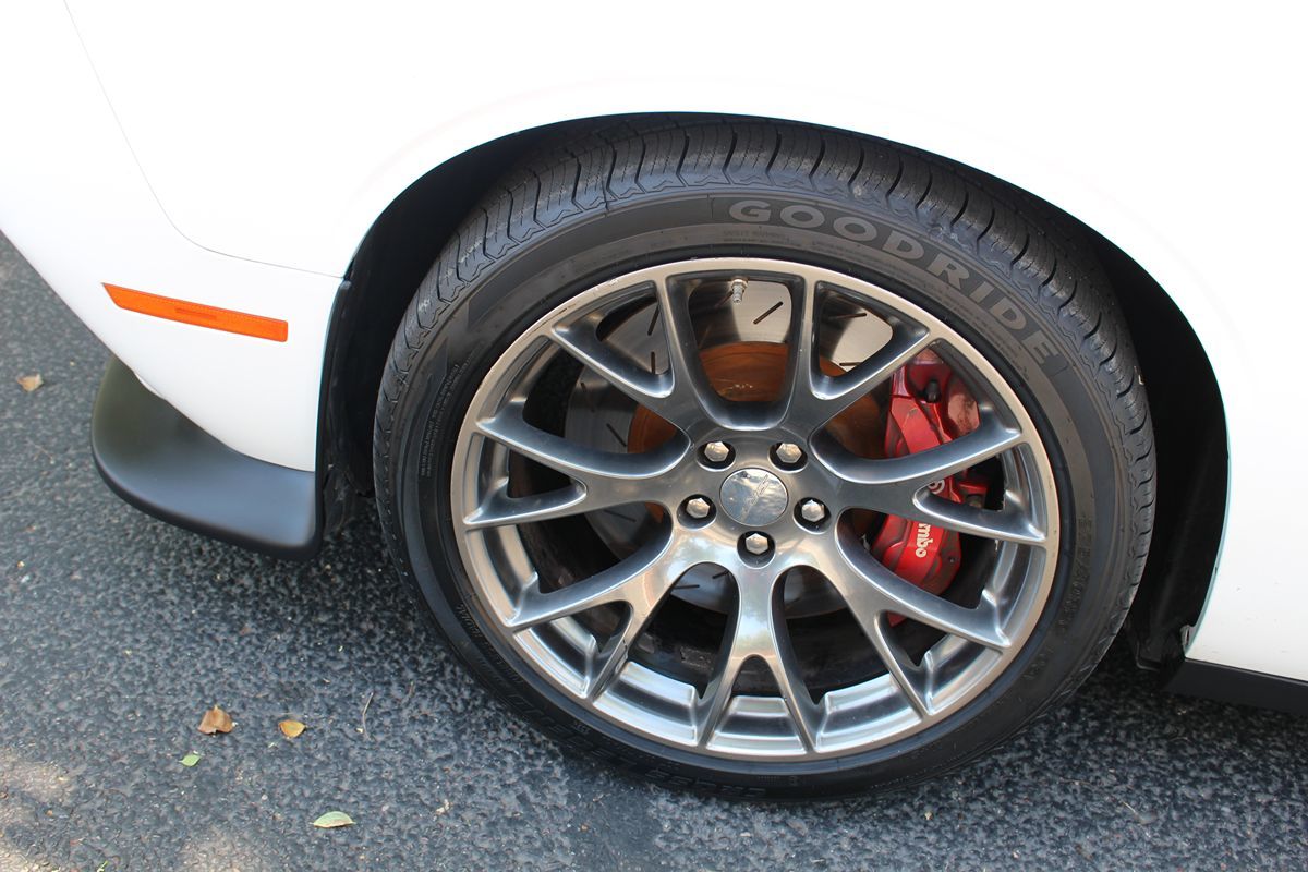 2015 Dodge Challenger SRT8 392 photo 59