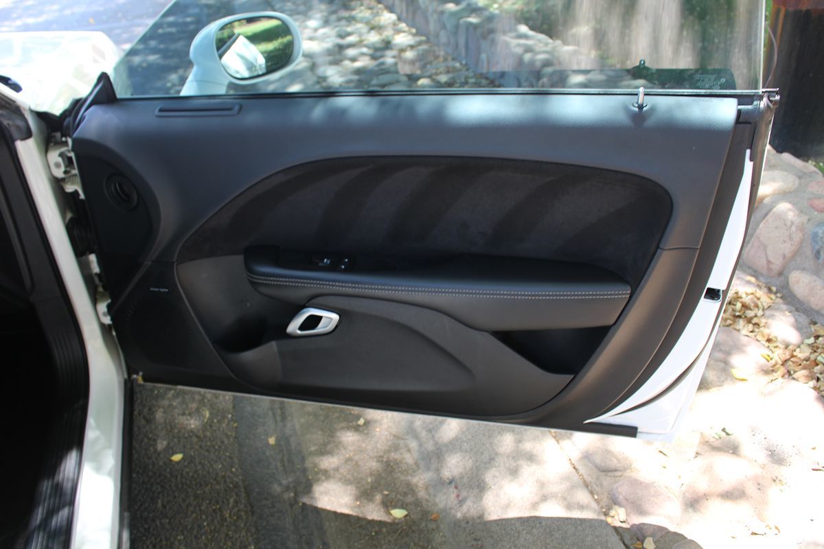 2015 Dodge Challenger SRT8 392 photo 16