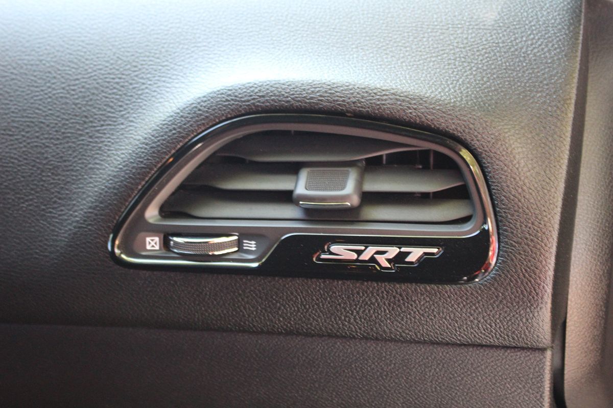 2015 Dodge Challenger SRT8 392 photo 15