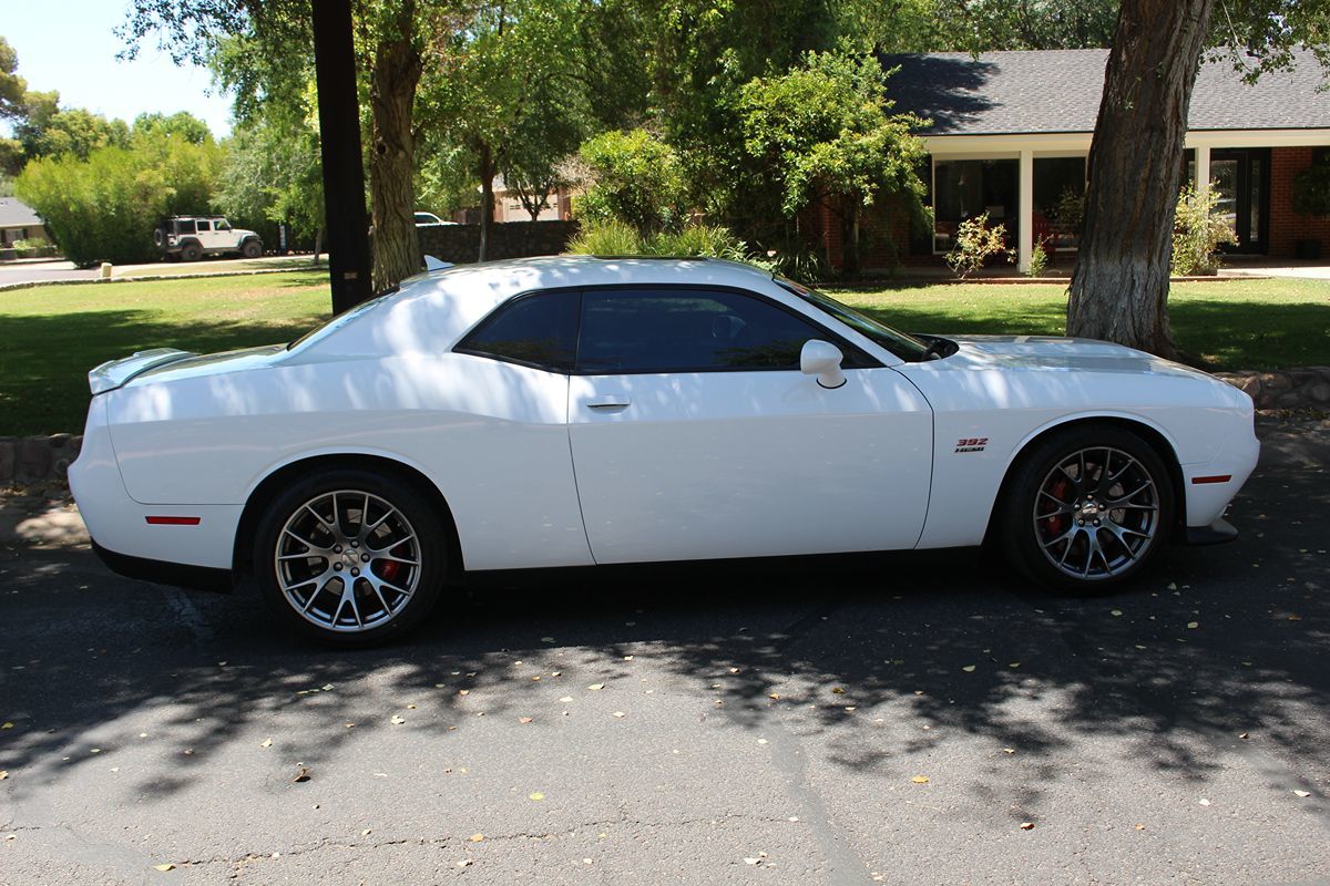 2015 Dodge Challenger SRT8 392 photo 3