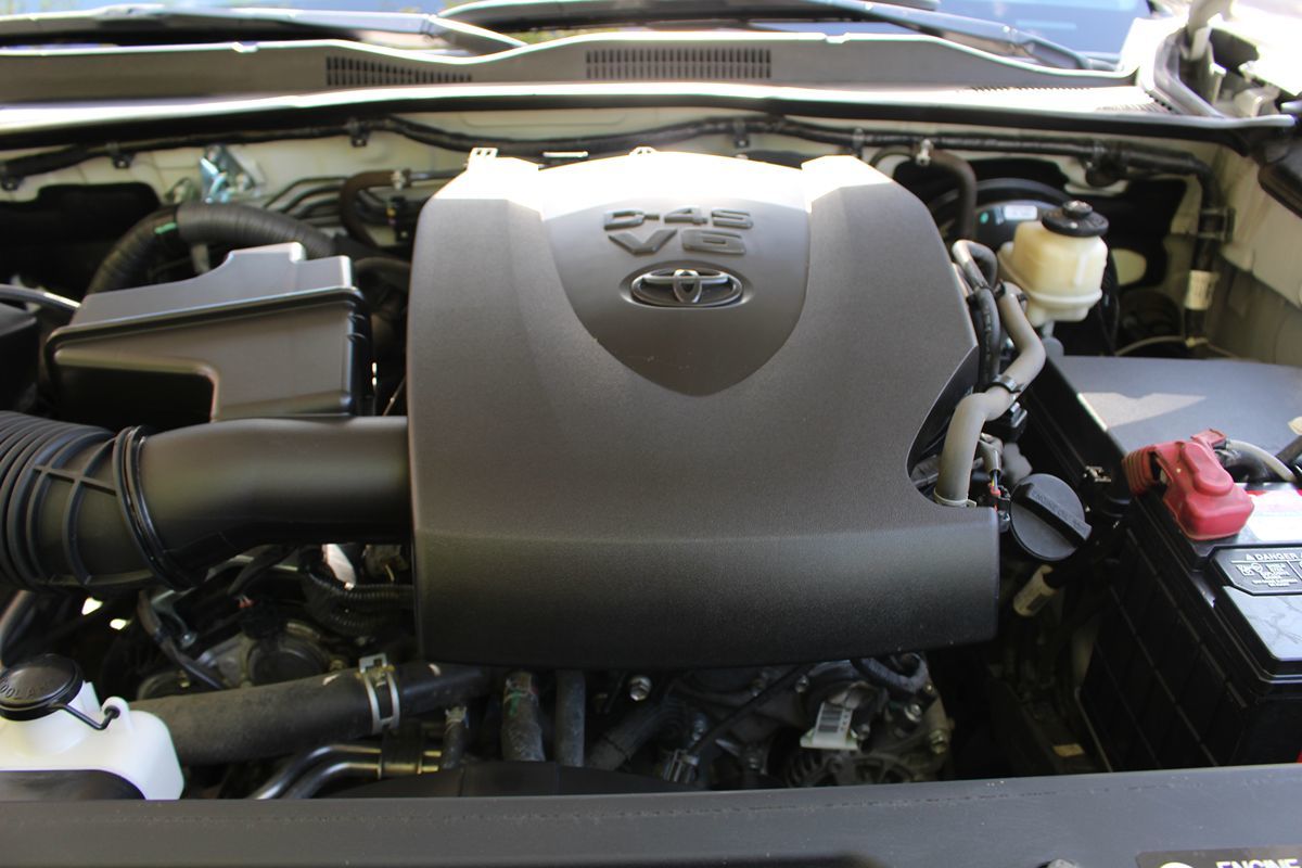 2017 Toyota Tacoma SR5 photo 42