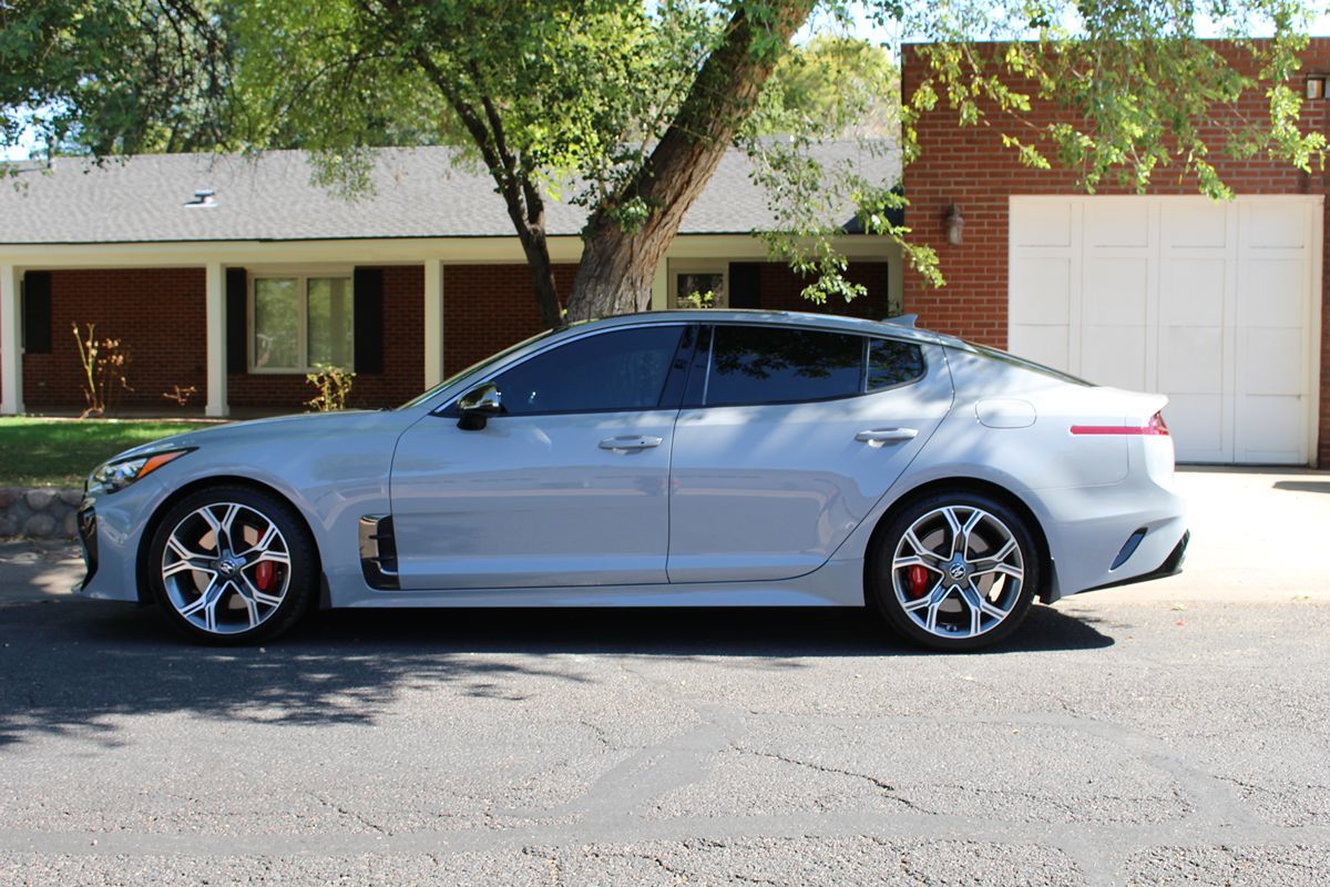 2021 Kia Stinger GT2 photo 2