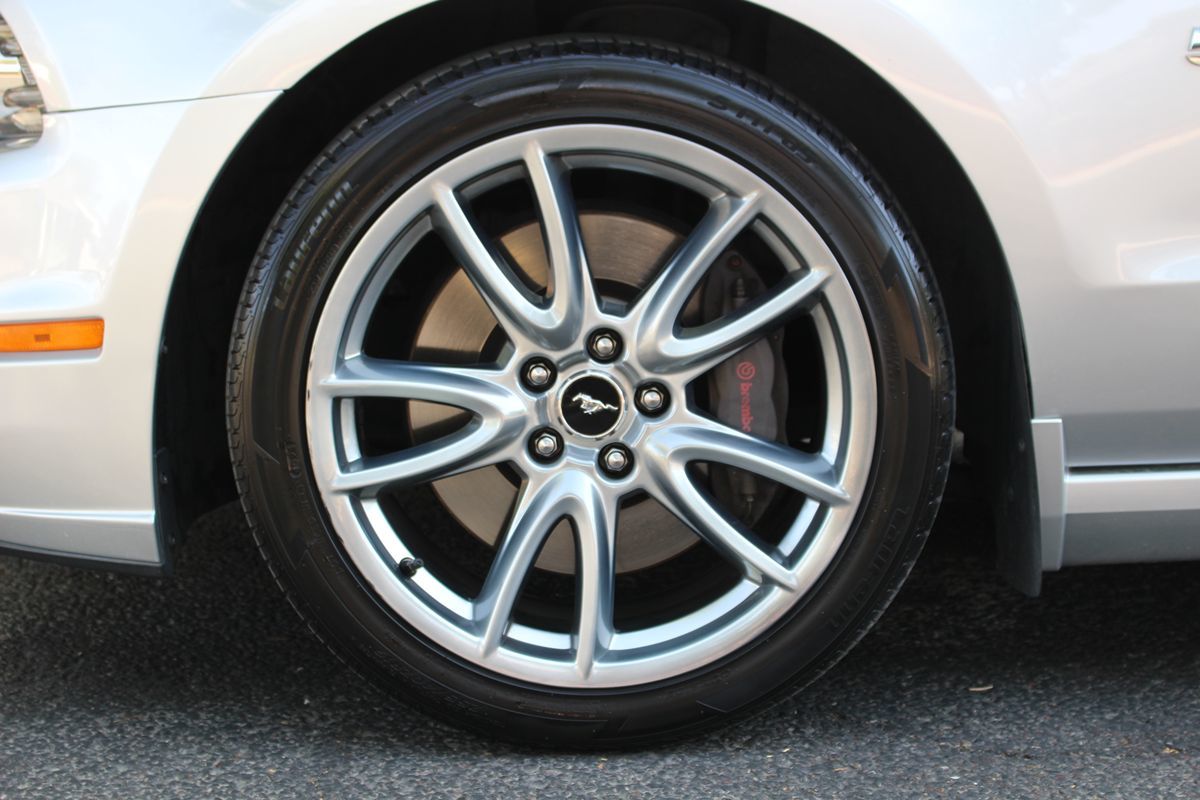 2014 Ford Mustang GT Premium photo 35