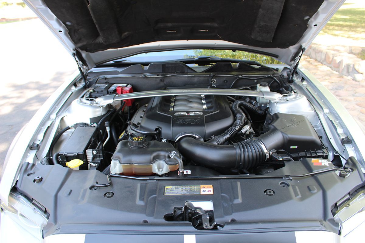 2014 Ford Mustang GT Premium photo 32