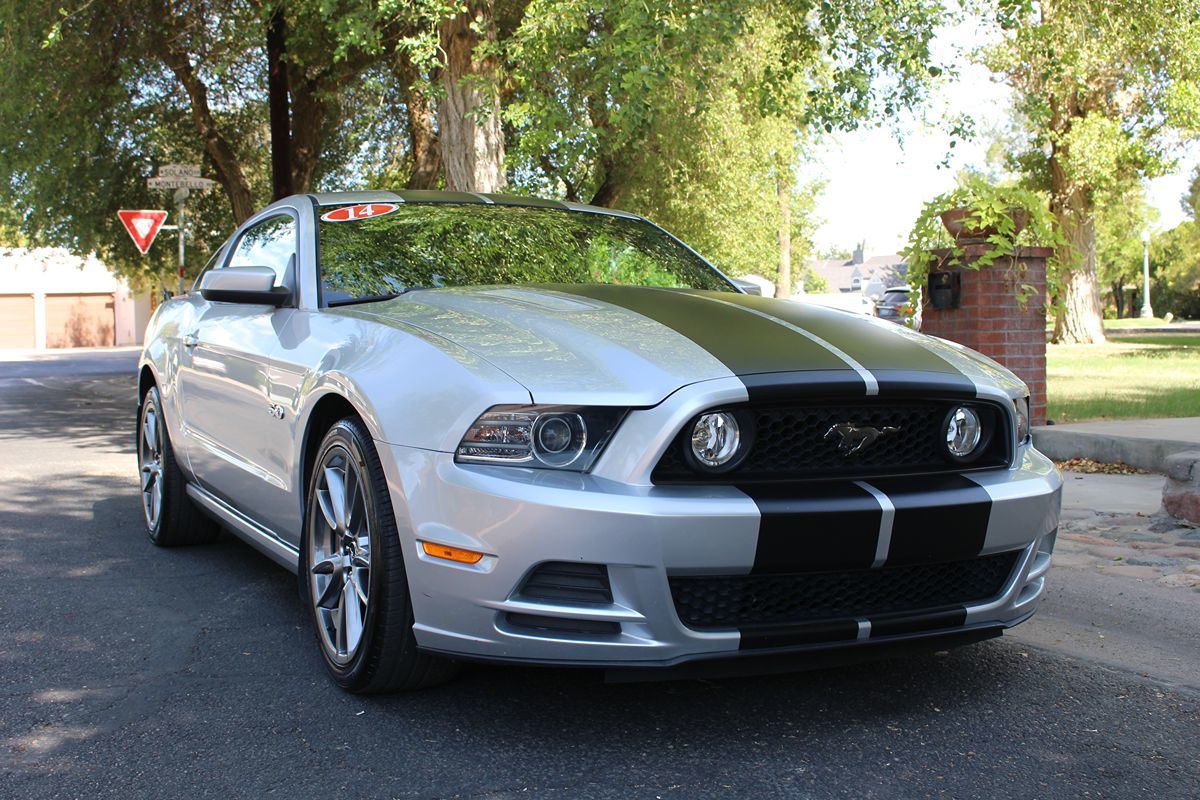 2014 Ford Mustang GT Premium photo 27