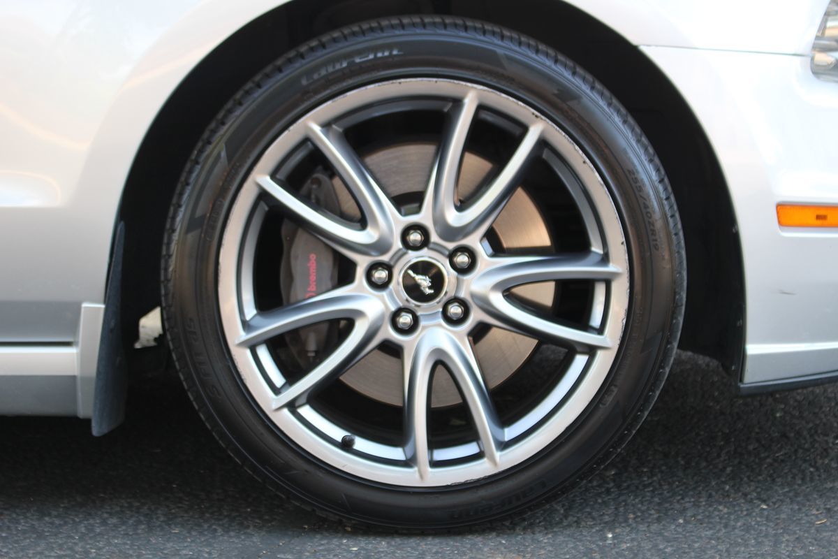 2014 Ford Mustang GT Premium photo 36