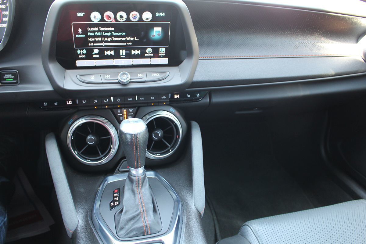 2017 Chevrolet Camaro 2SS photo 34