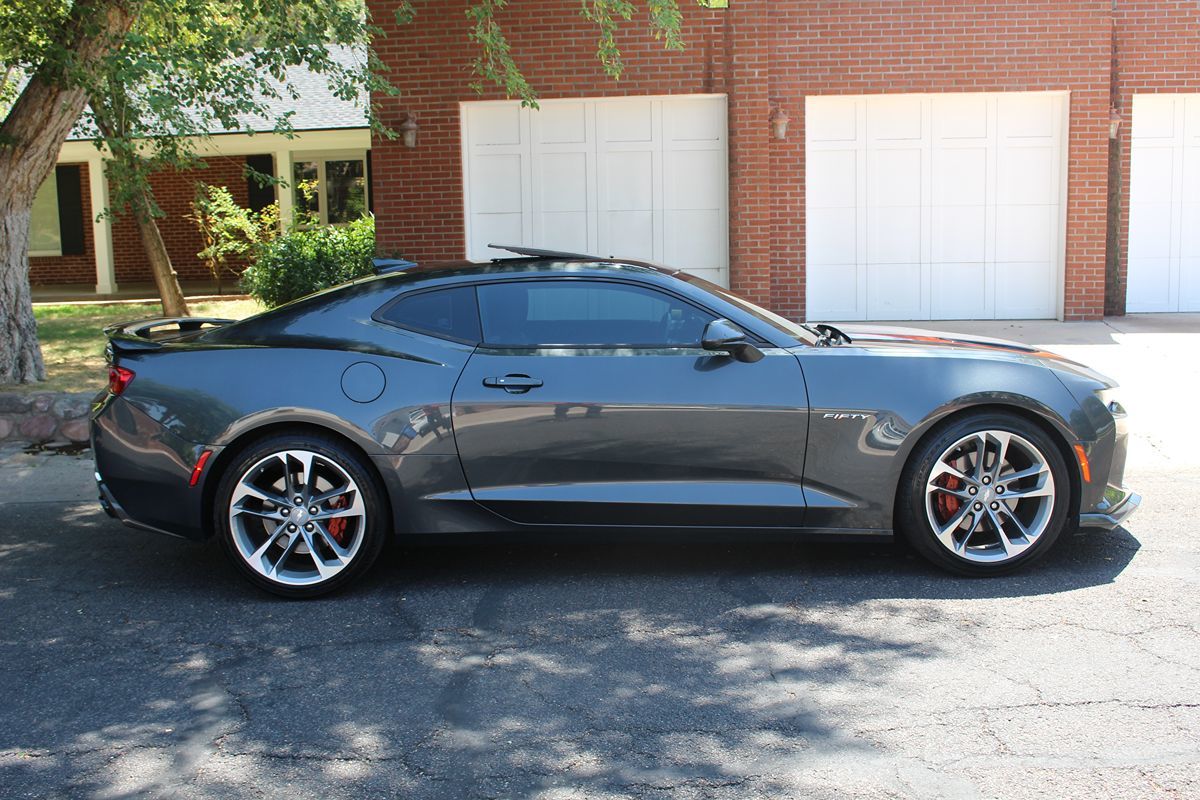 2017 Chevrolet Camaro 2SS photo 3