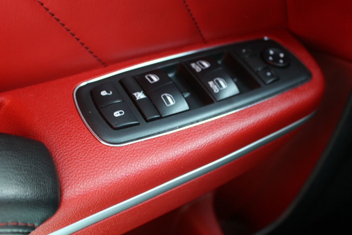 2018 Dodge Charger R/T Scat Pack photo 11