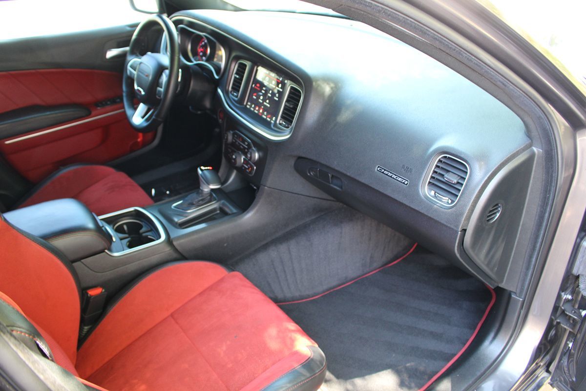 2018 Dodge Charger R/T Scat Pack photo 18