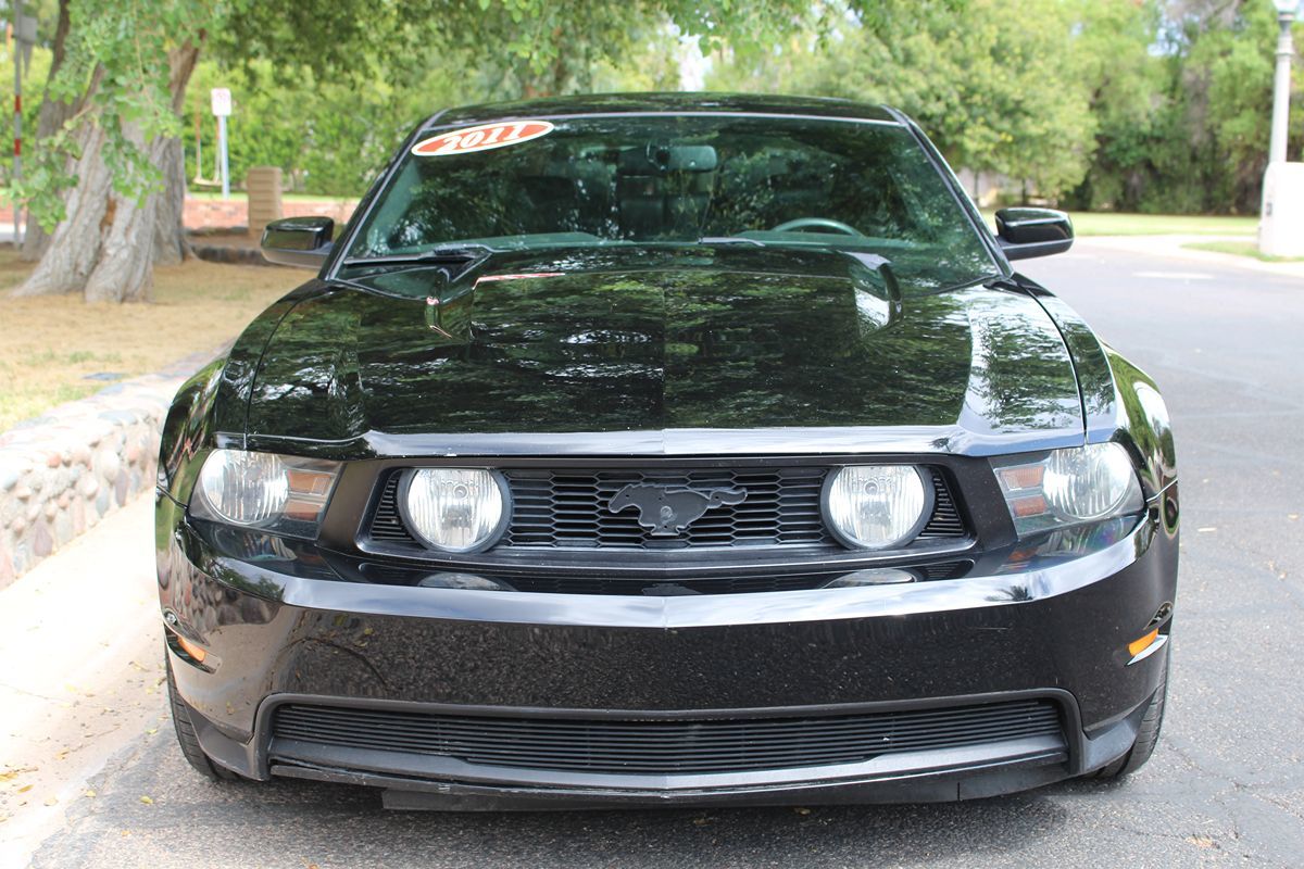 2011 Ford Mustang GT Premium photo 4