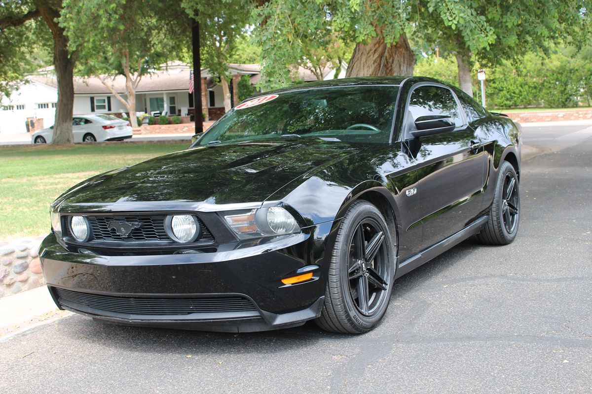 2011 Ford Mustang GT Premium photo 21