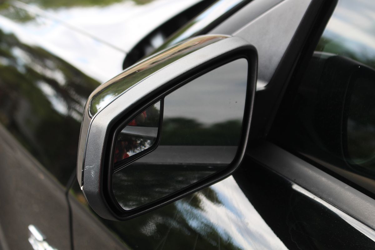2011 Ford Mustang GT Premium photo 35