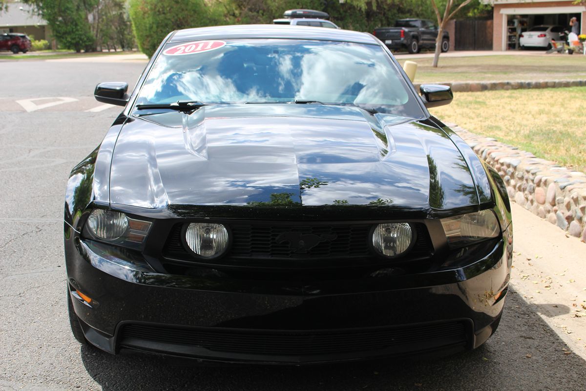 2011 Ford Mustang GT Premium photo 24