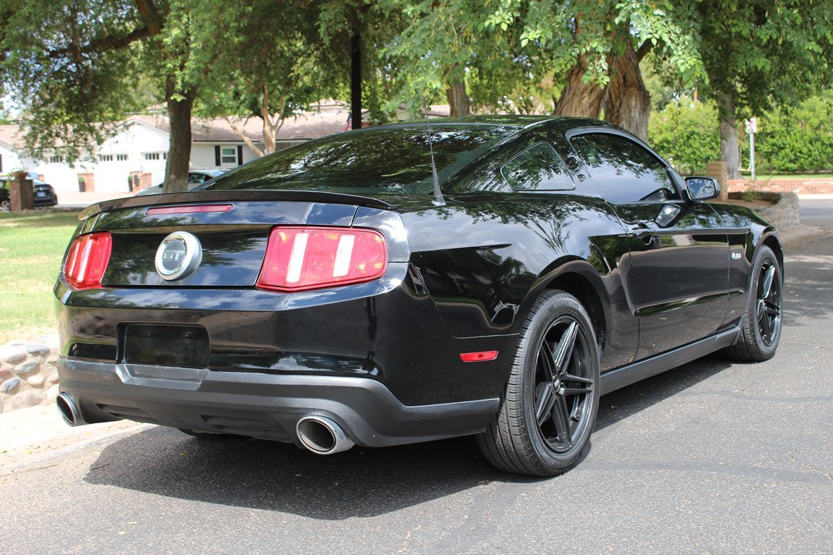 2011 Ford Mustang GT Premium photo 6