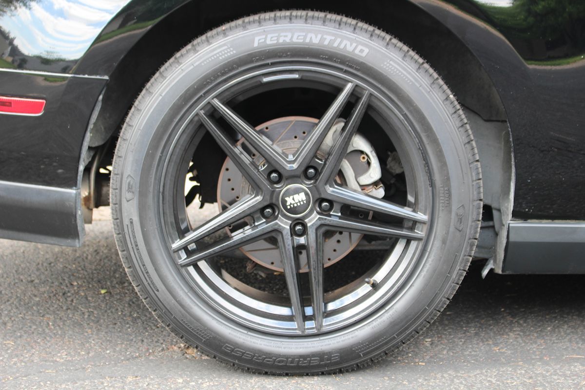 2011 Ford Mustang GT Premium photo 32