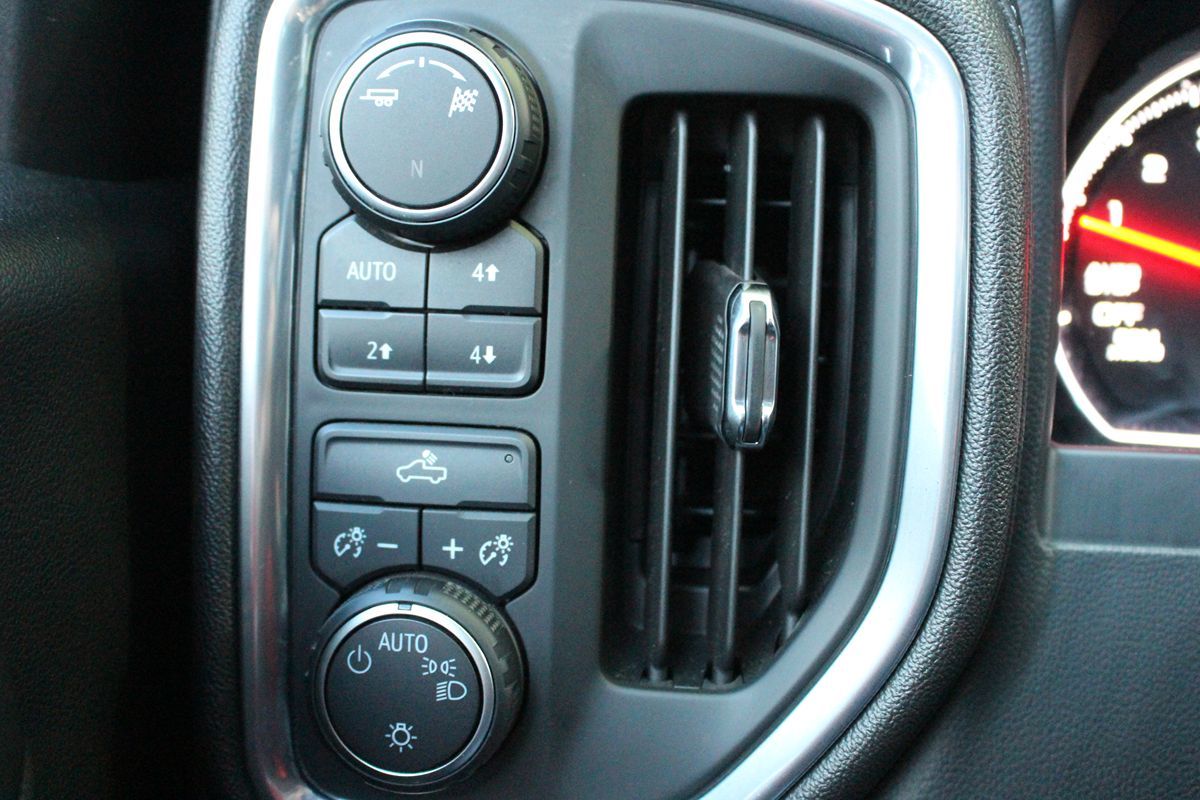 2019 Chevrolet Silverado 1500 LT photo 22